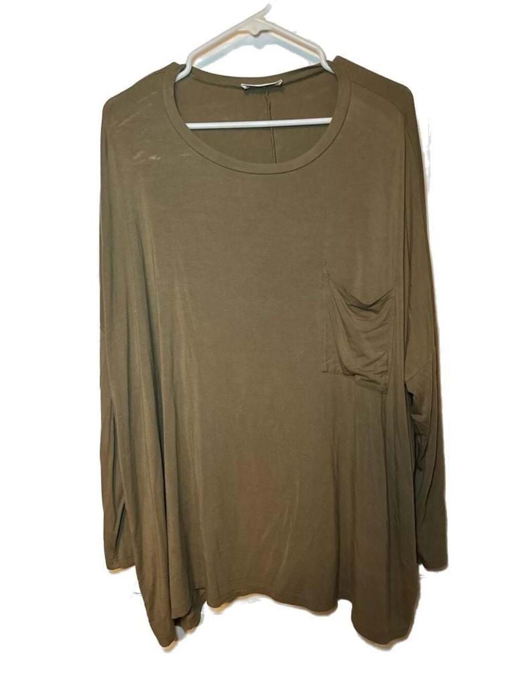Zenana Oversized Long Sleeve Pocket Tee in Olive - Picture 1 of 3